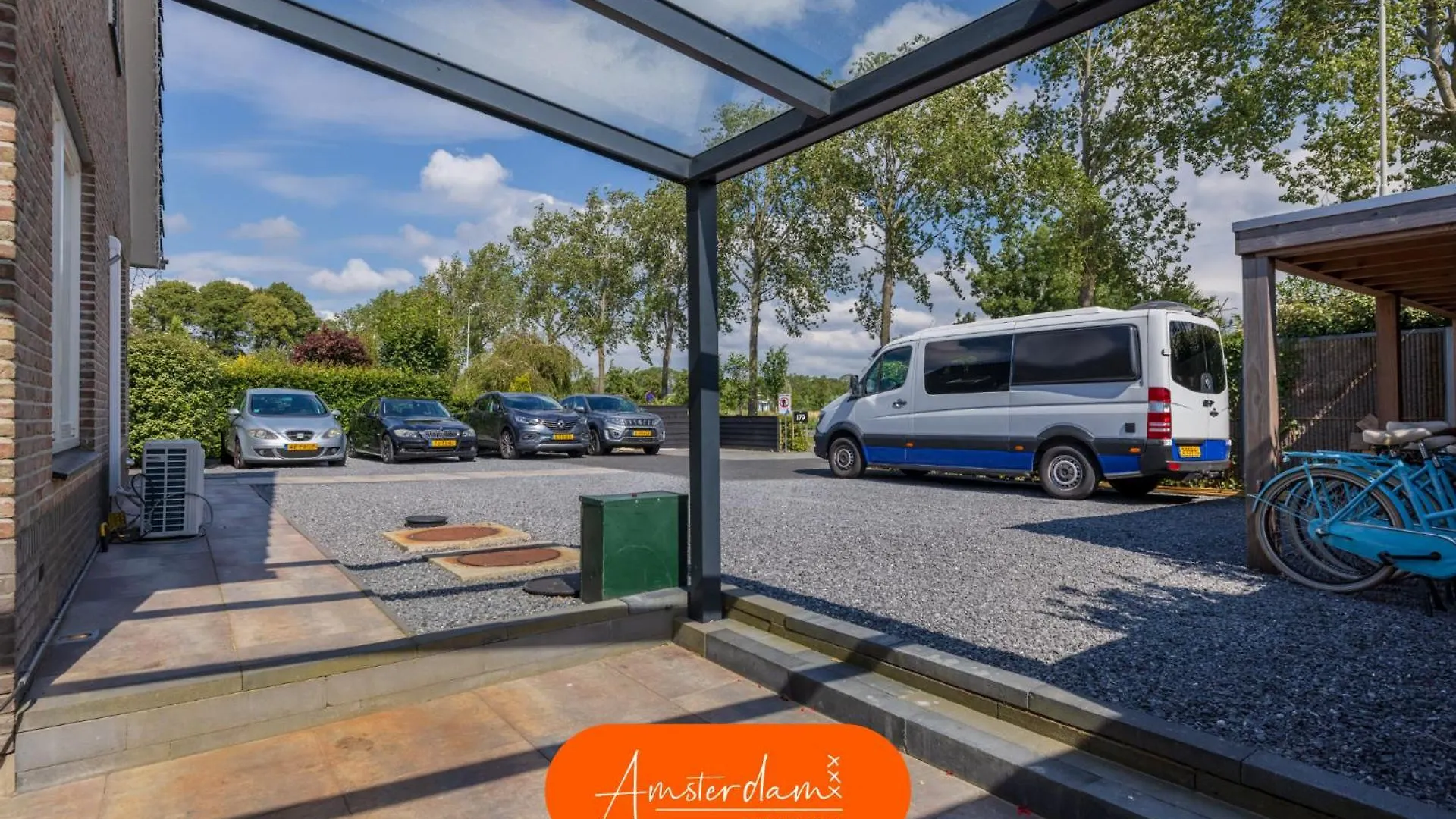 Amsterdam Group Stay - 26 Beds - Jacuzzi & Sauna Zwanenburg Villa