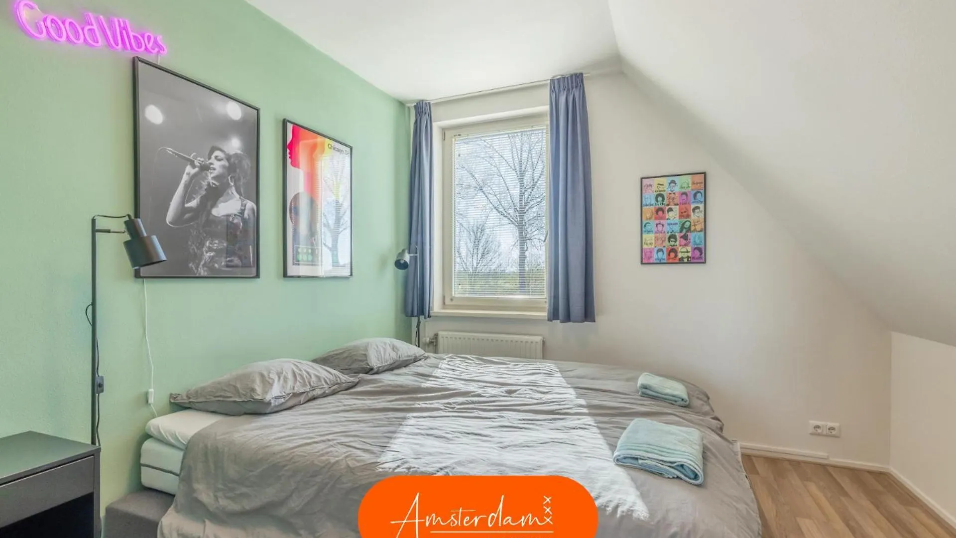 Amsterdam Group Stay - 26 Beds - Jacuzzi & Sauna Zwanenburg Netherlands
